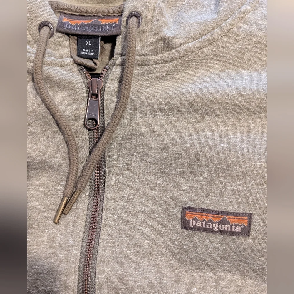 Patagonia Men's Full-Zip Hoody - Picture 3 of 5